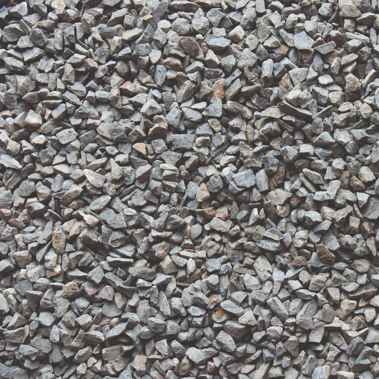 Bowland Stone Decorative 10 - 14mm Somerset Grey Chippings Bulk Bag - Trusted Building Supplies