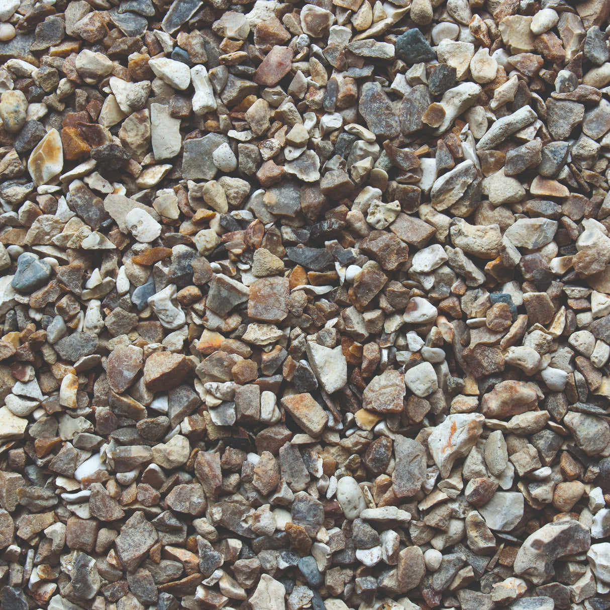 Bowland Stone Decorative 14 - 20mm Chard Flint Chippings Bulk Bag - Trusted Building Supplies