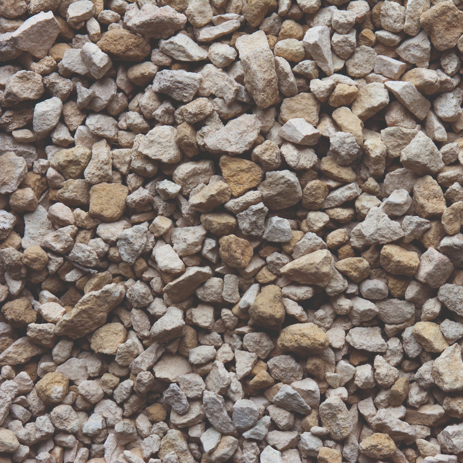 Bowland Stone Decorative 14 - 20mm Cotswold Stone Chippings Bulk Bag - Trusted Building Supplies