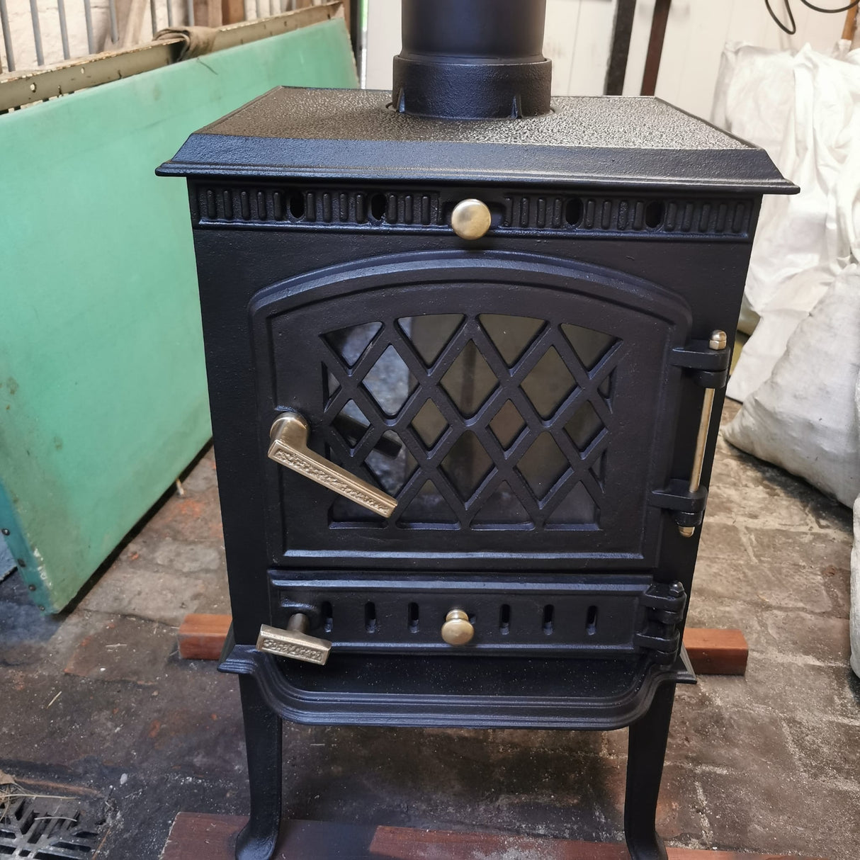 Coo - Var Heat Resistant Black Enamel Paint - Trusted Building Supplies