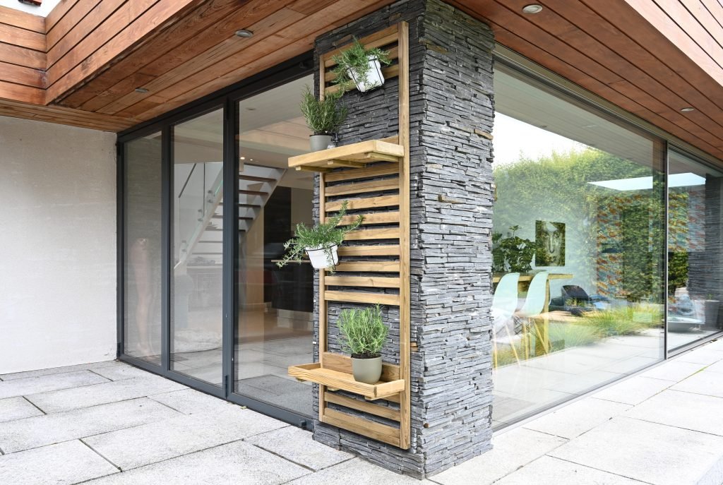 Forest Garden Slatted Wall Planter - Trusted Building Supplies