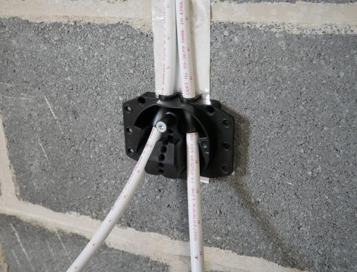 Manthorpe Face - Fix Radiator Pipe Guide & Seal - Box of 20 - Trusted Building Supplies