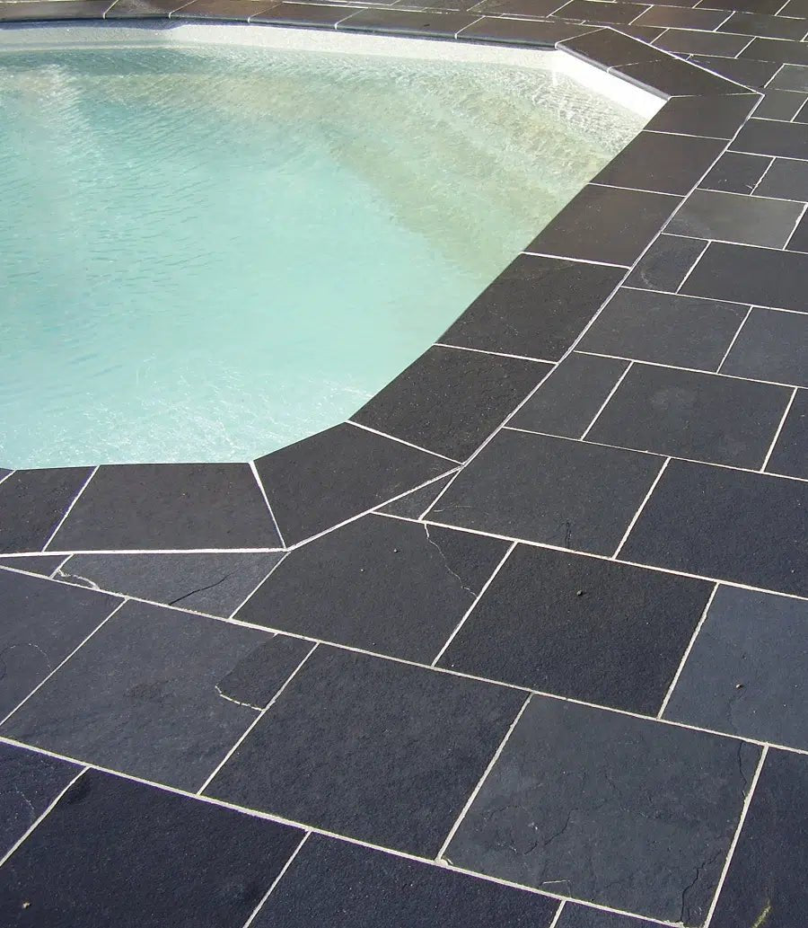 Pave World Traditional Black Limestone Patio Paving Pack - 19.5m2 - Trusted Building Supplies