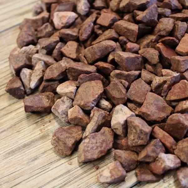 Dandy's Red Granite 14mm Chippings - Trusted Building Supplies