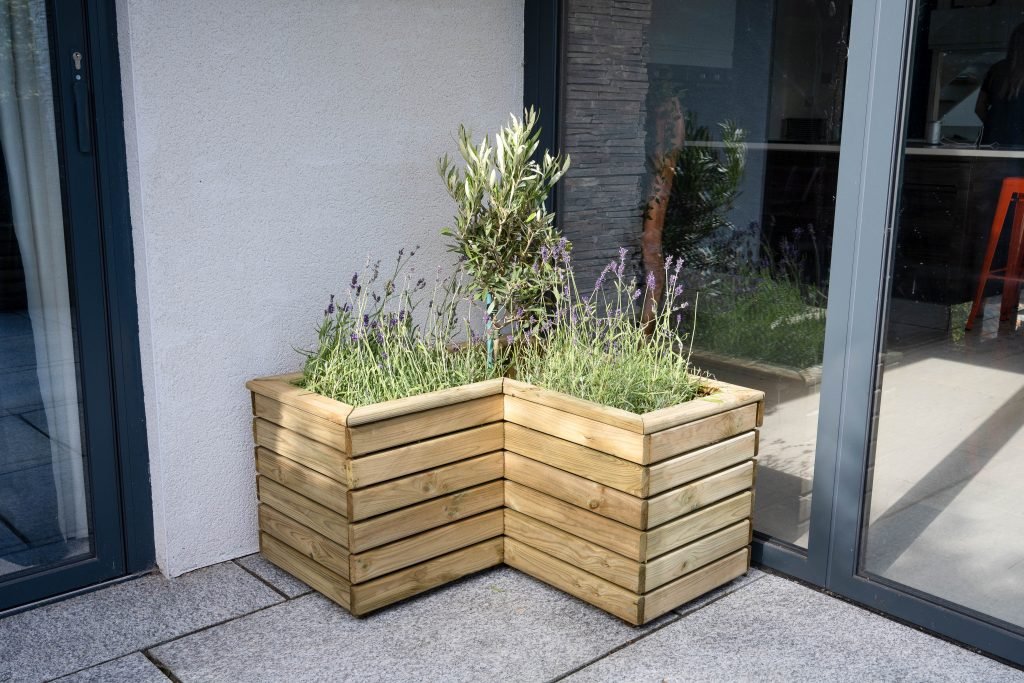 Forest Garden Linear Corner Planter - Trusted Building Supplies